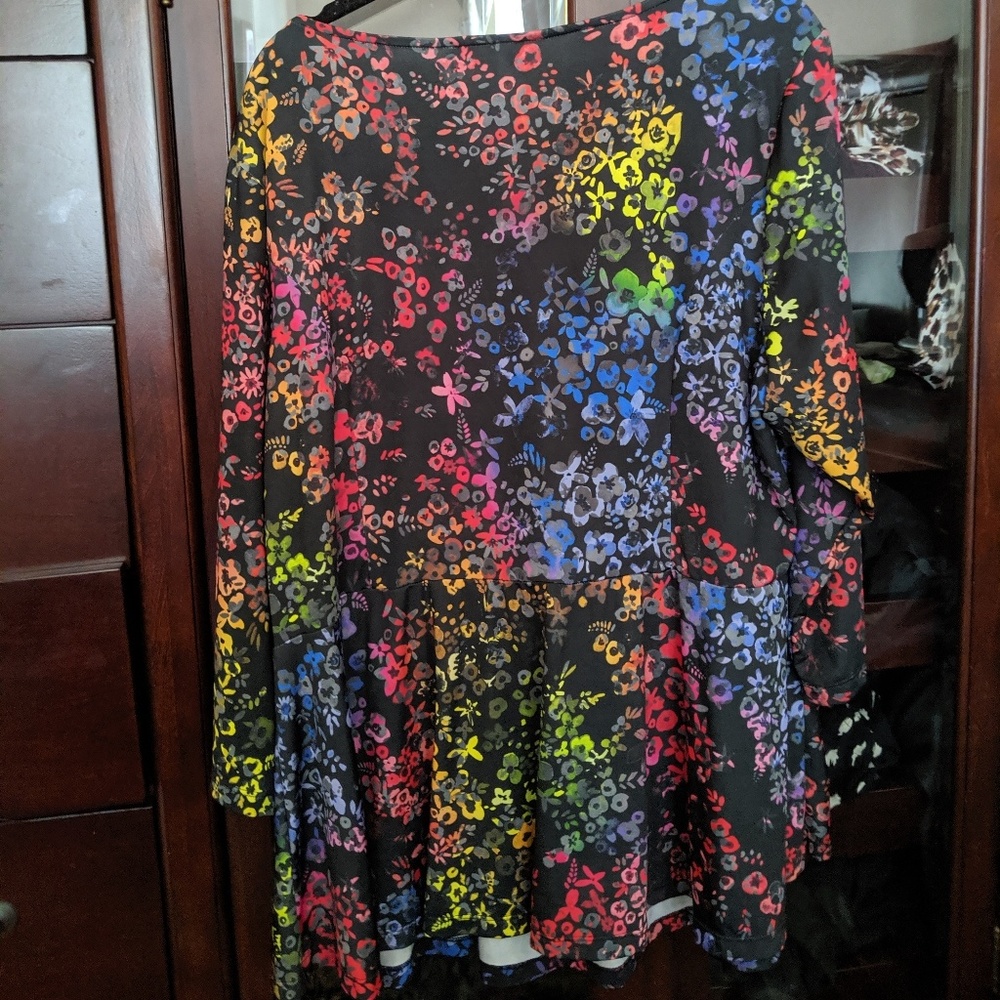 Isabel + Alice rainbow 3/4 sleeve peplum jersey